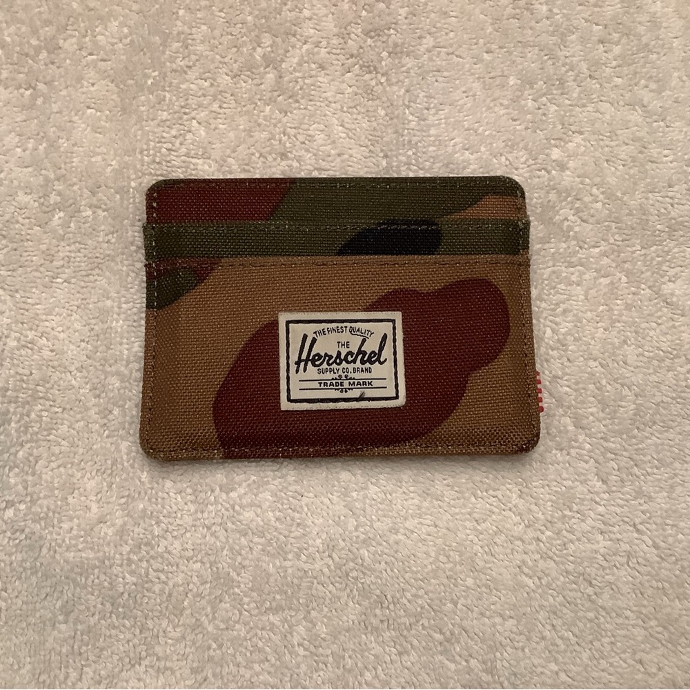 MINT CAMO HERSCHEL SUPPLY CO. CHARLIE CARDHOLDER WALLET